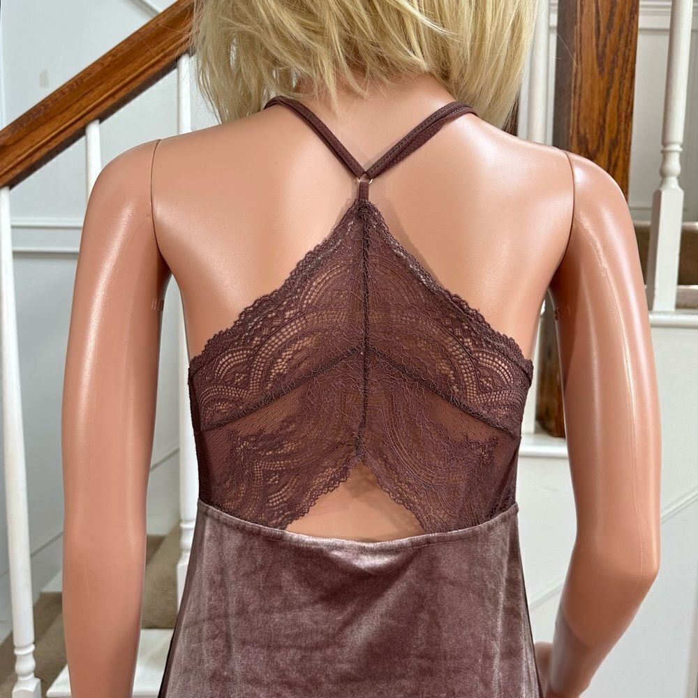 Mauve lace back velvet feel lingerie gown - Picture 10 of 12
